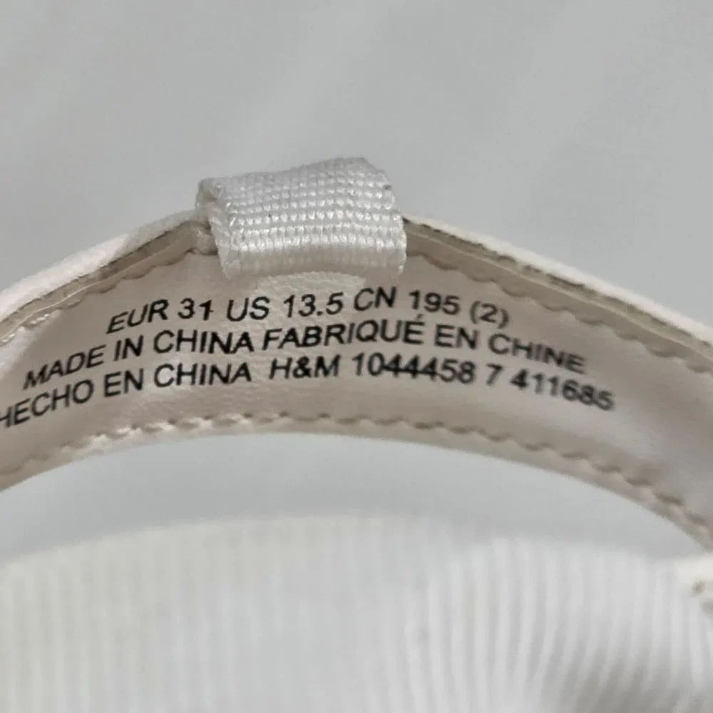 H&M Girls White Strap On Sandals with Elegant Bow Size 13
